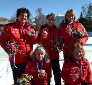 Gruppenfoto der erfolgreichen Damenmannschaft (vorne v.l.n.r.: Alessandra Baumann, Bernadette Röllin; hinten v.l.n.r: Marta Bundi, Blazenka Bandur, Sabine Di Santos)